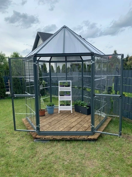 Sześciokątna poliwęglanowa szklarnia Oasis 2,47 m Palram - Canopia